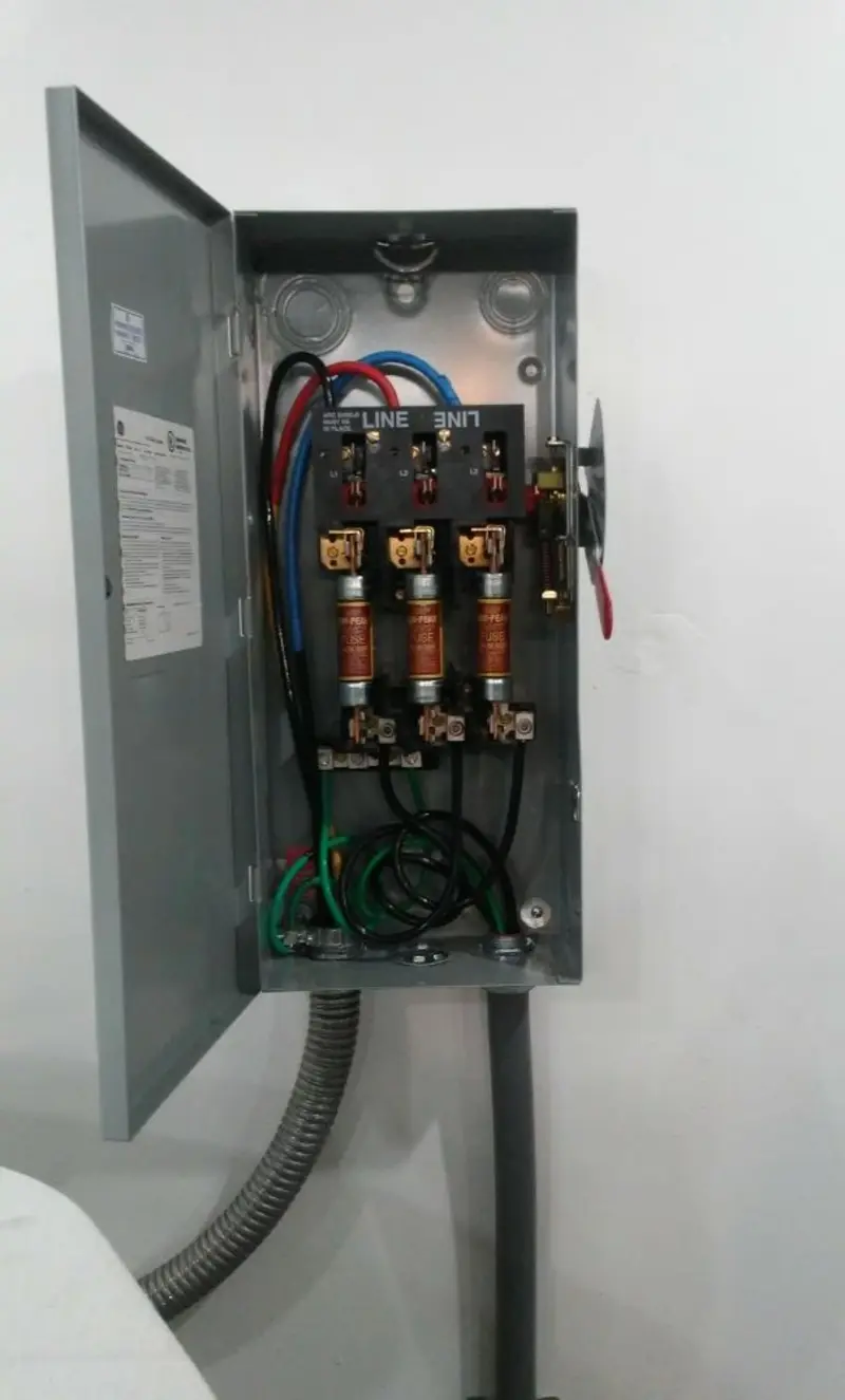 Three-phase disconnect switch installed for Smoke Detector Installation in Huntersville